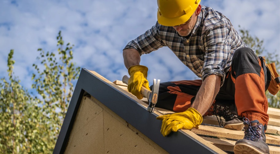 Questions to Ask Your Roofing Contractor Before Installation